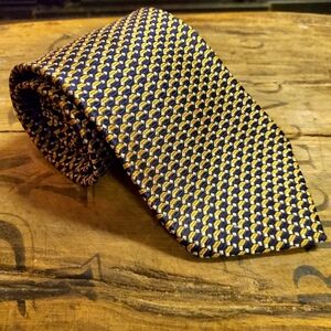 🔥GEOFFREY BEENE Navy Blue/Gold/Grey 100%‎ Imported Silk Men's USA Made Neck Tie